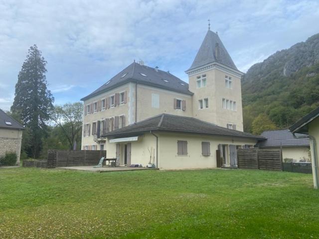 Au Chateau Saint Blaise Virignin Exteriör bild