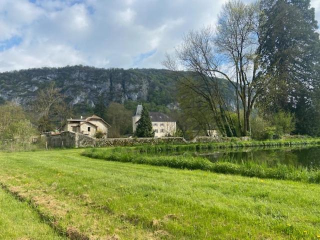 Au Chateau Saint Blaise Virignin Exteriör bild